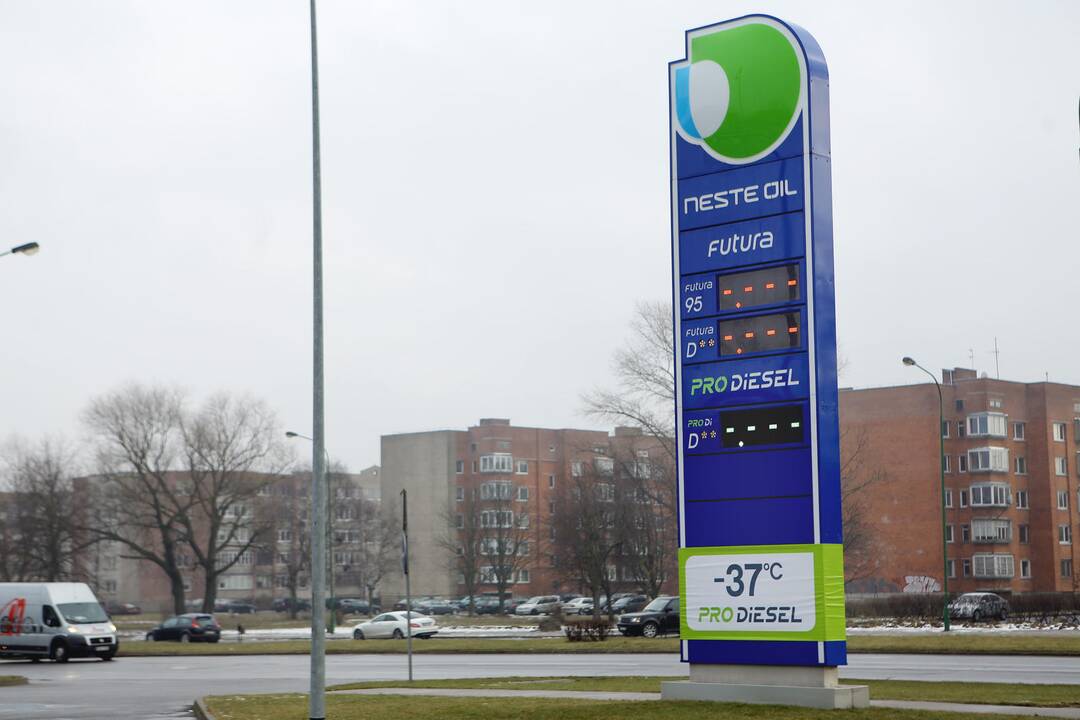 Svajonė: antradienio vakarą ir trečiadienio rytą degalinės švieslentėje pamatę brūkšnelius gyventojai tikėjosi gauti nemokamų degalų.