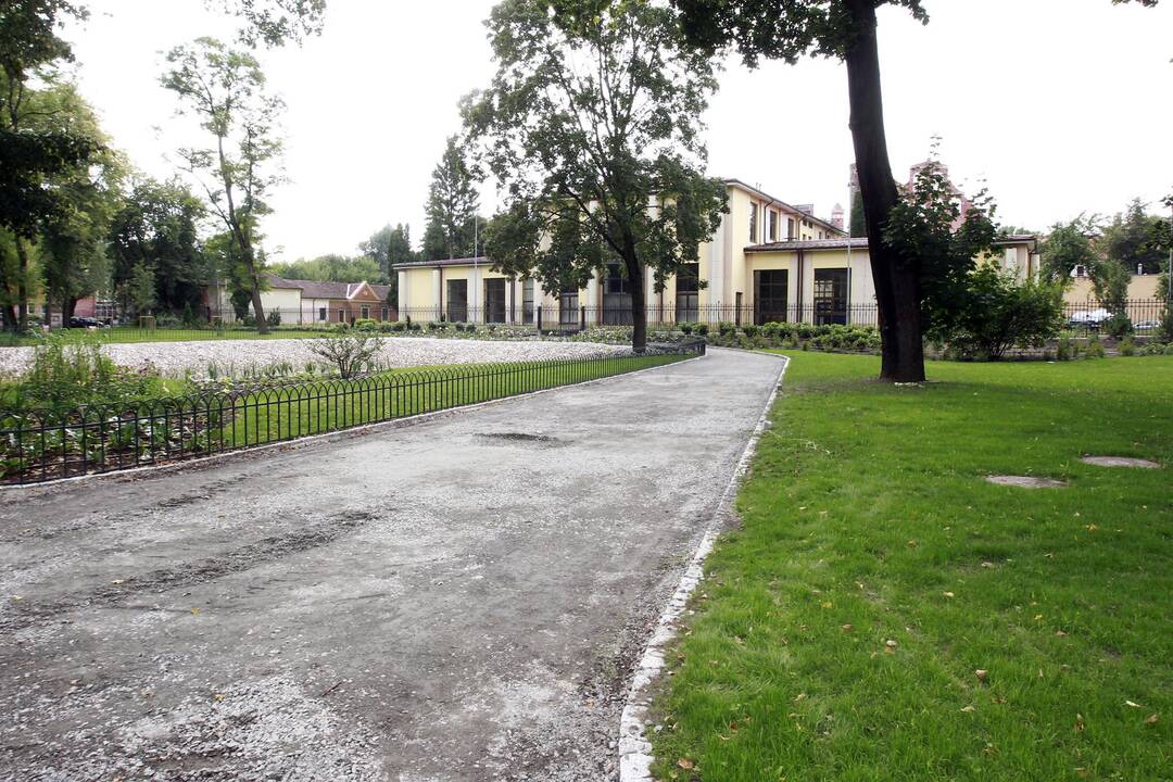 Žvilgsnis į netrukus atsidarysiantį Bernardinų sodą