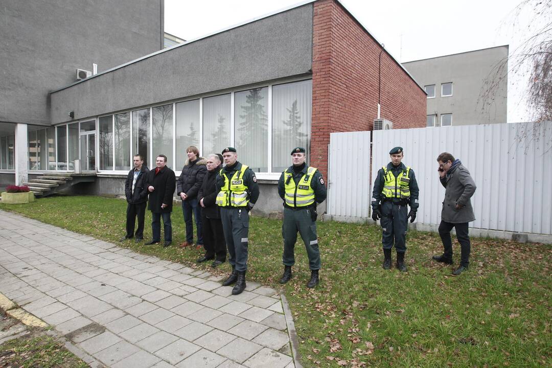 Mitingas už lietuviškų mokyklų išsaugojimą