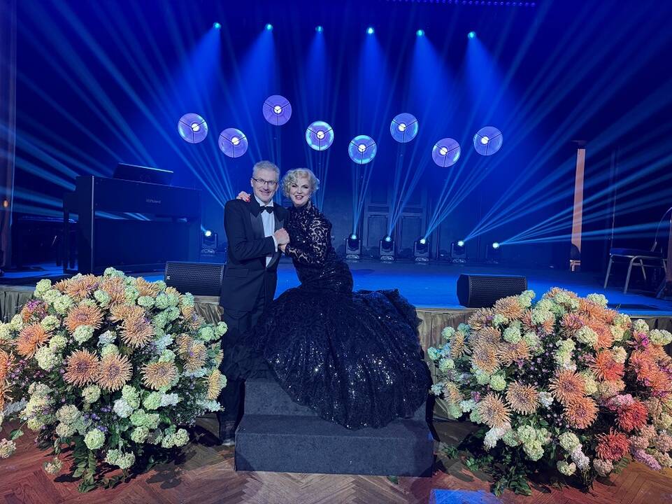 Su meile: P. Kovas, įteikė žmonai dovaną – kelionę į Atėnus, į neseniai šiame mieste atidarytą M. Callas muziejų.