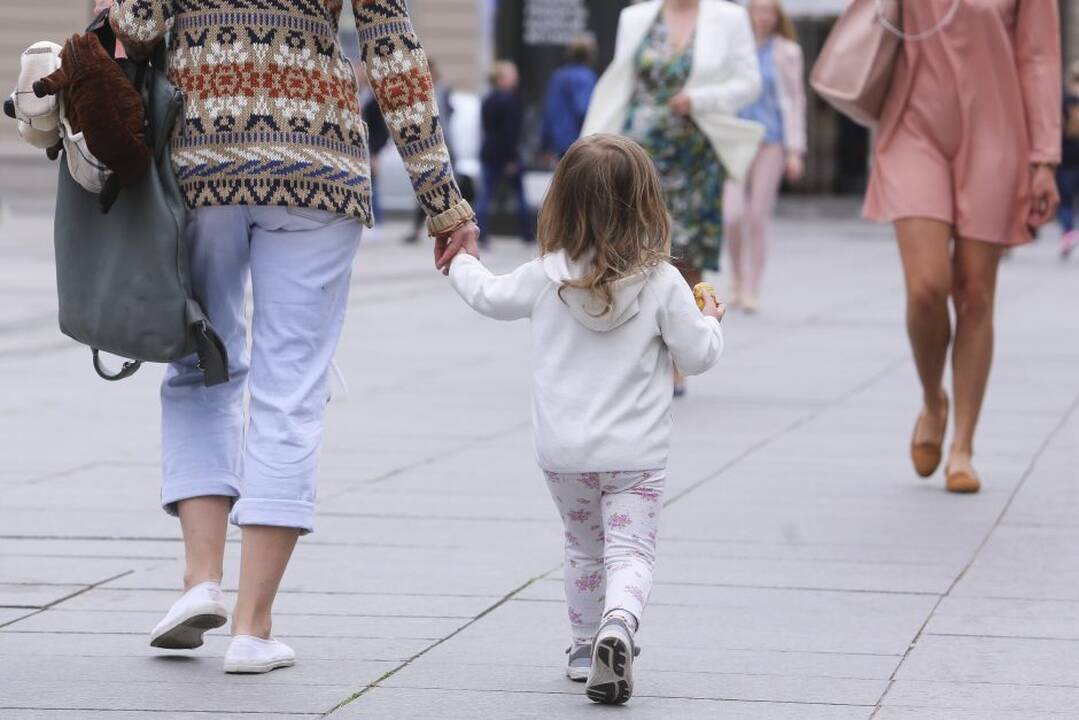 Po Seimo siūlymo – ginčas: kas sumokės už papildomas laisvas dienas?
