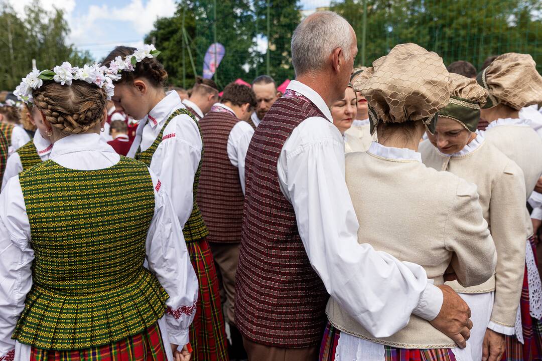 Dainų šventės šokių diena „Amžių tiltais“