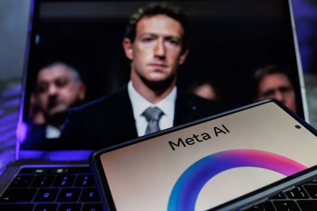 Zuckerbergo įmonei gresia nemalonumai: gali būti priversta atsisakyti dviejų socialinių tinklų? 