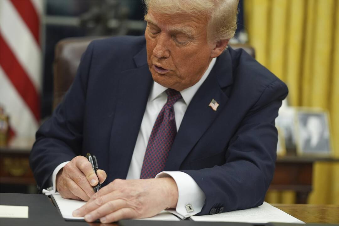 Federalinis teisėjas užblokavo Trumpo bandymą apriboti prigimtinę teisę į JAV pilietybę