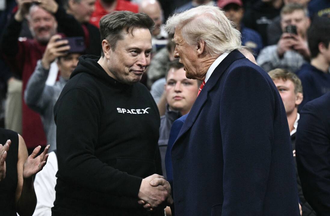 JAV teisėja laikinai stabdo Trumpo planus dėl masinių vyriausybės darbuotojų atleidimų