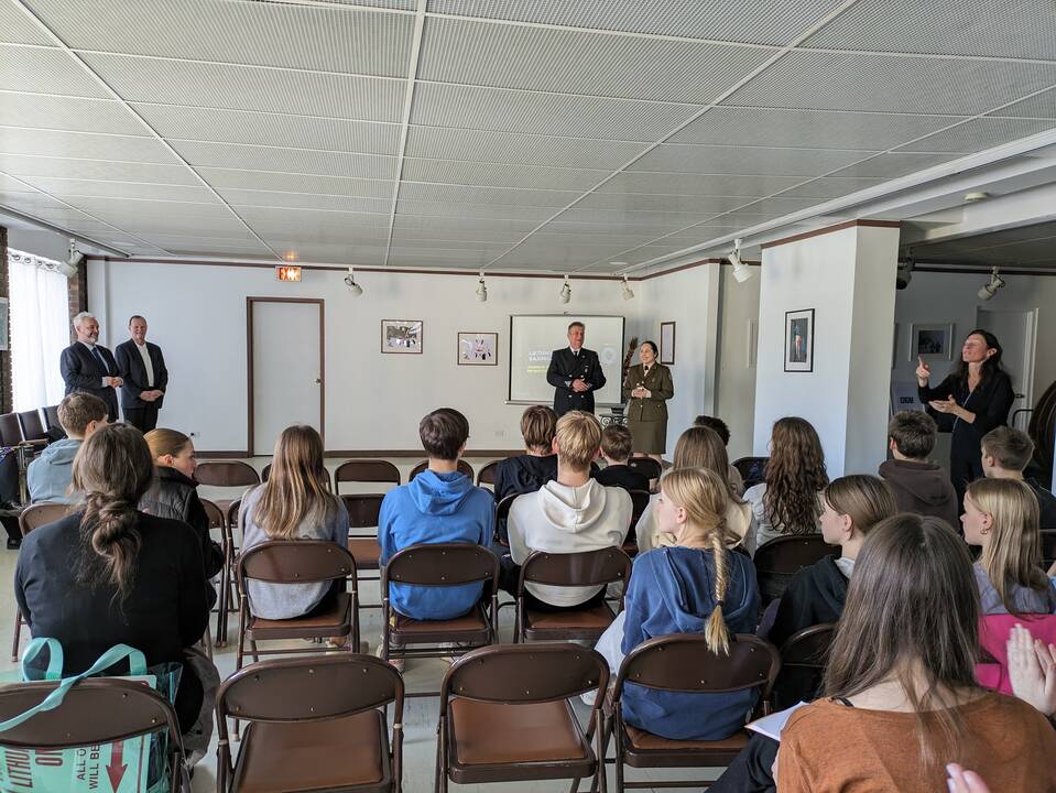  Vizitas: šaulių iš Lietuvos delegacija JAV lankėsi LŠSI vado Ovidijaus Bernatonio kvietimu.