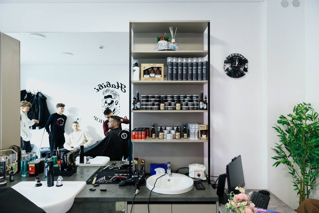 Brolių barberių salonas „Habibi barbershop“