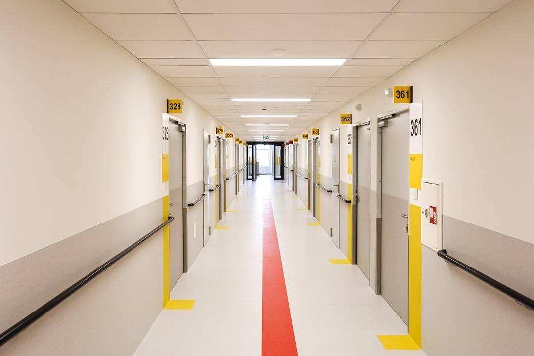 Vilniaus ligoninėje gydomas nuo laiptų nukritęs mažametis