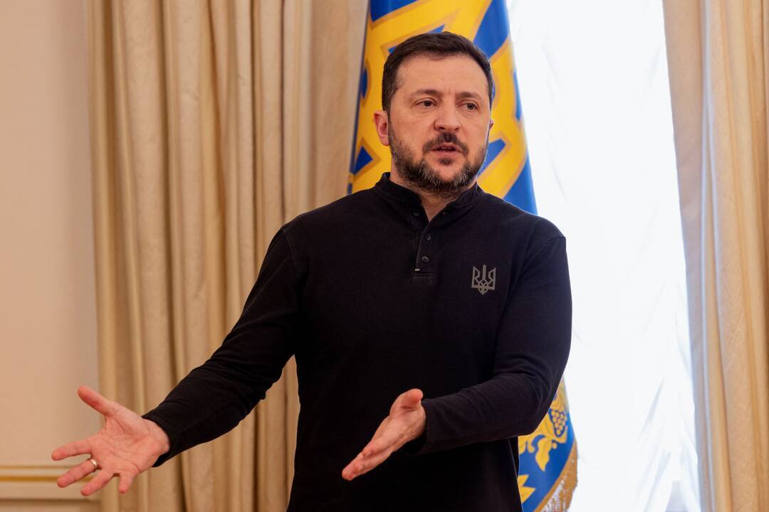 Zelenskis ragina Trumpą apsilankyti Ukrainoje ir pamatyti karo padarinius