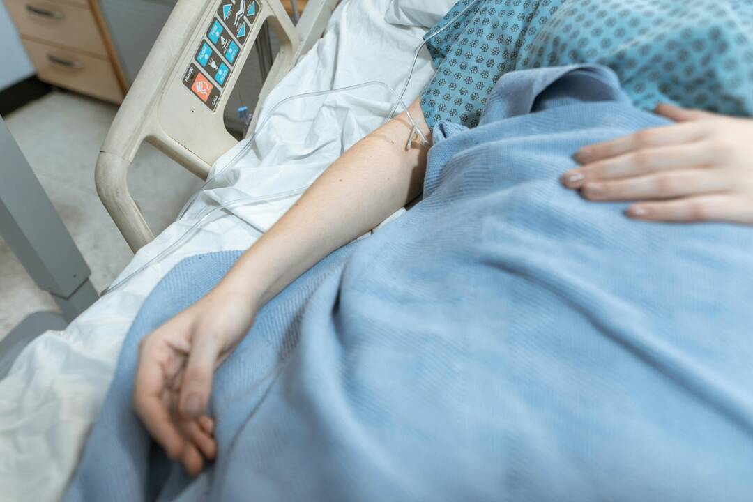 Tenka parduoti butus už naujus vaistus: kada Lietuvoje bus prieinamas europinio lygio gydymas?