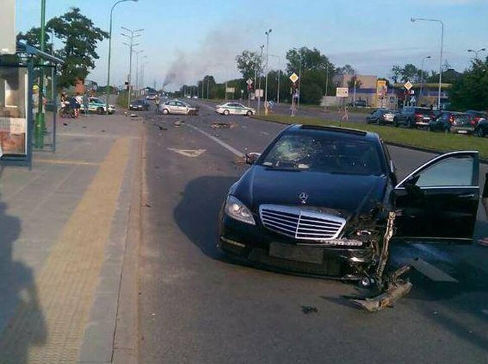 Policija ieško iš avarijos pabėgusio vairuotojo