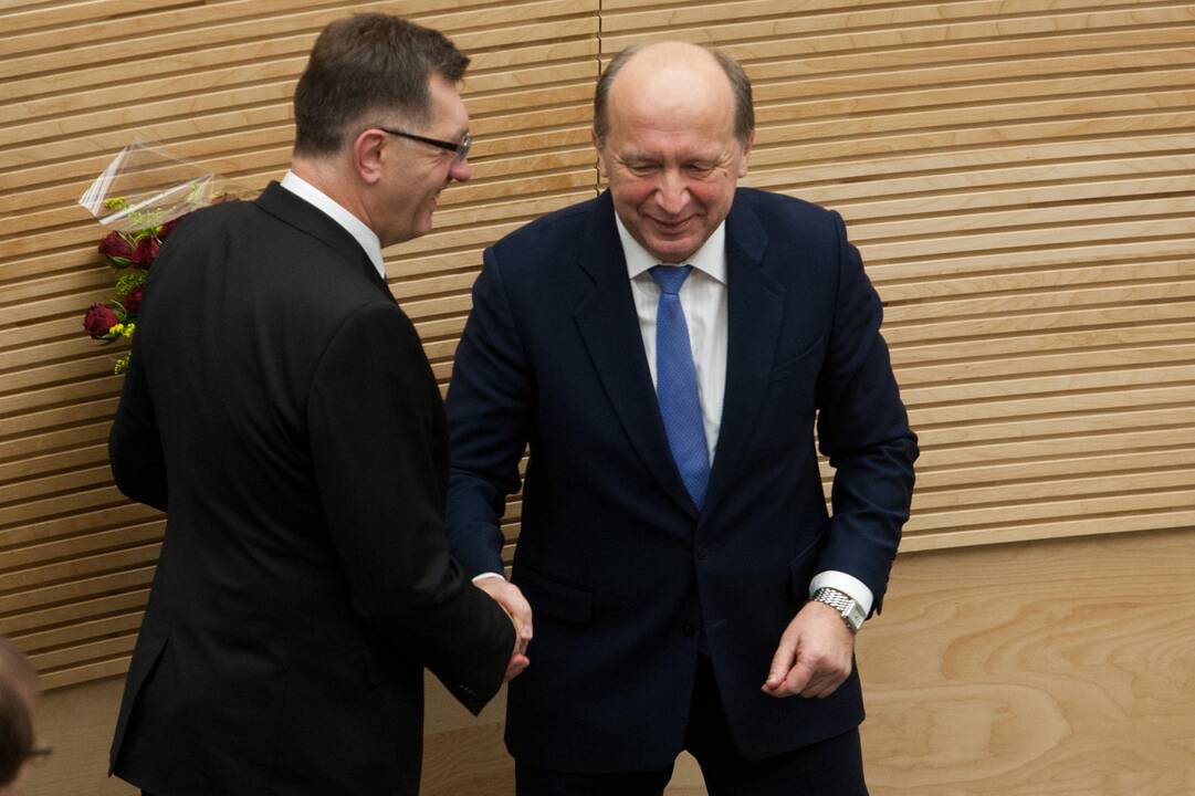 Konservatoriškas déjà vu: sunkiai įgyvendinami įpareigojimai valdžios paveldėtojams