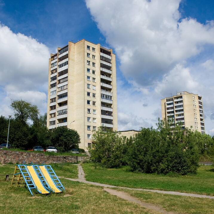 Parduota pusšimtis krašto apsaugos sistemos tarnybinių butų