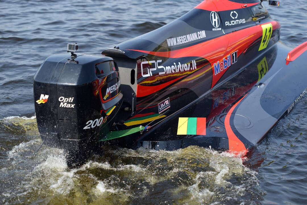 Europos F2 vandens formulių čempionatą Kupiškyje koreguoja oras