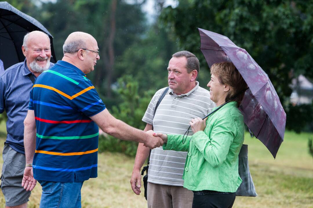 „Prelegentai“ prieš panemuniečius