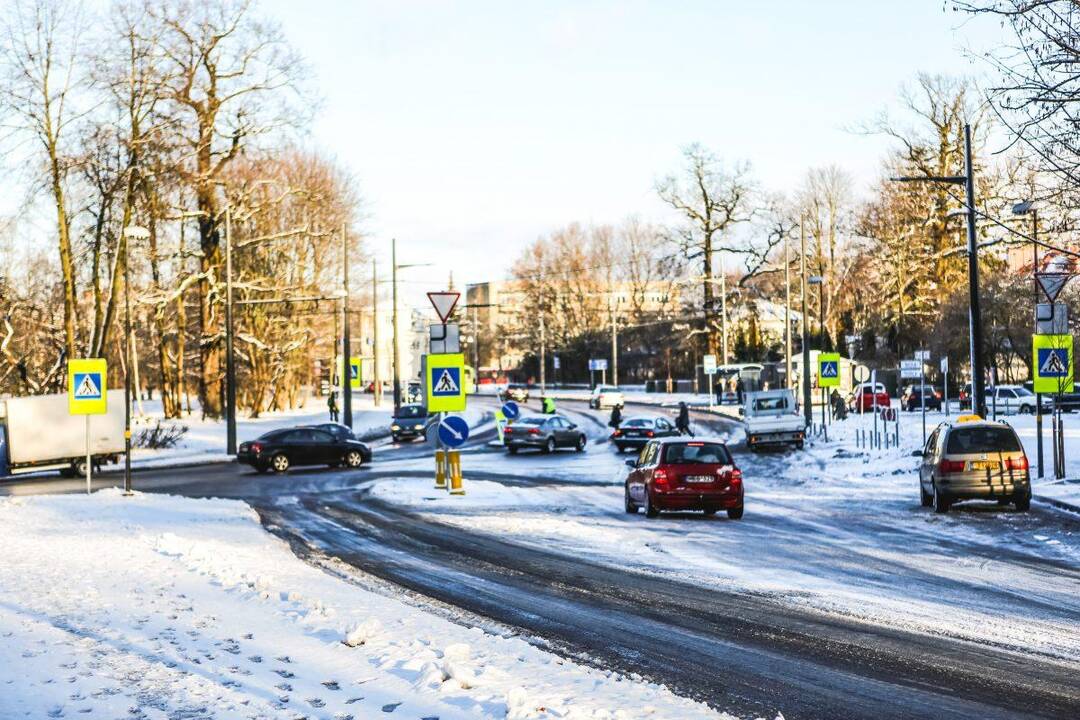 Už prastą gatvių valymą „Kauno švarai“ – 5 tūkst. eurų bauda 