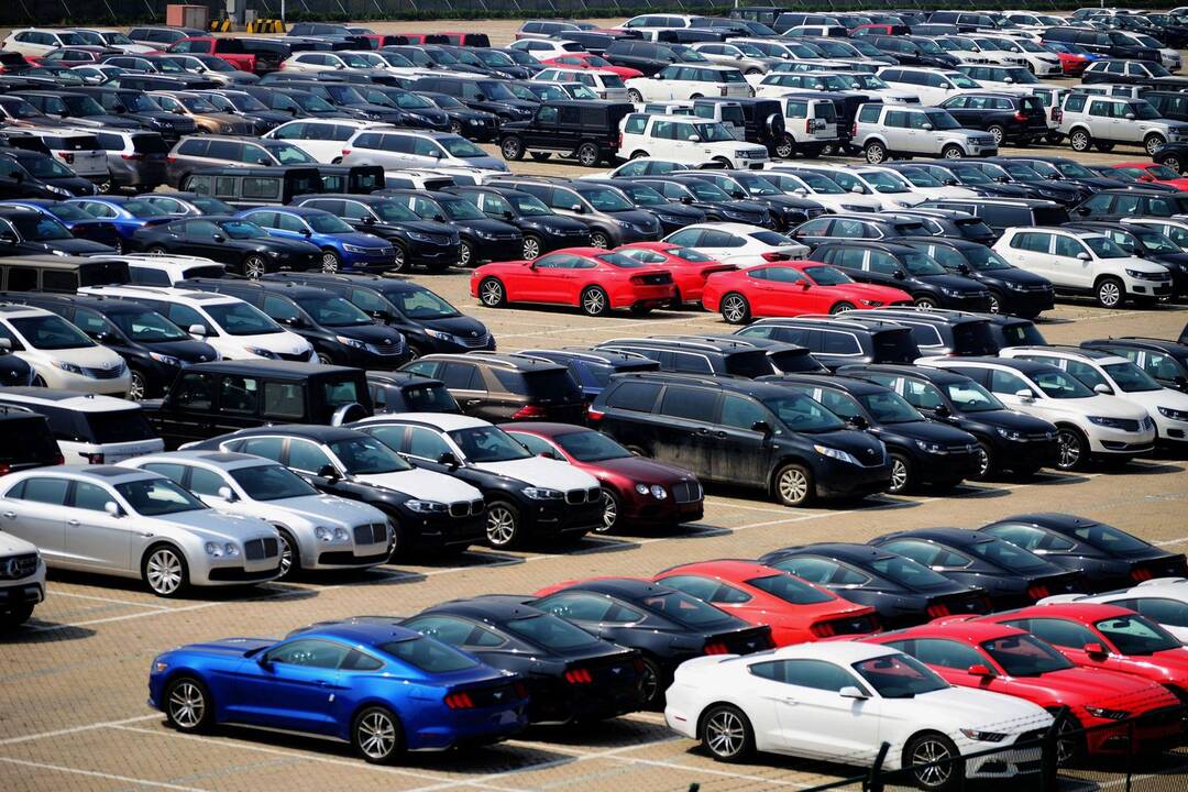 2001 m. balandžio 19-oji pirmą kartą paskelbta pasauline Diena be automobilio.