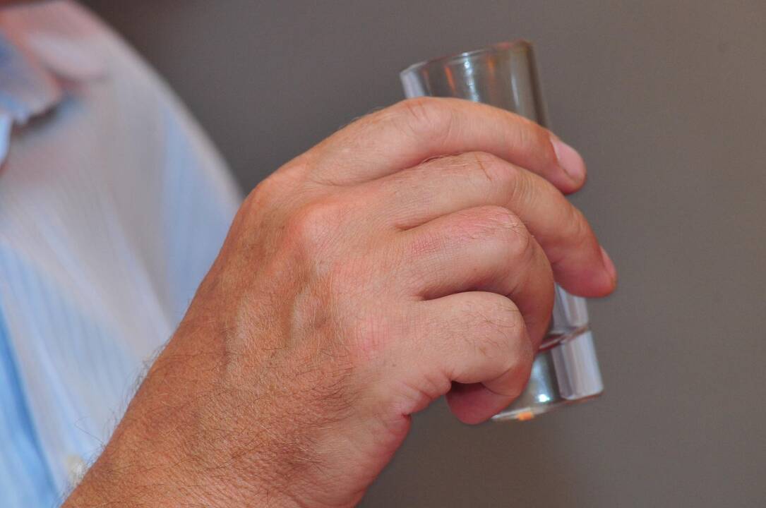 Tauragėje ir Molėtuose iš girtavusių tėvų paimti vaikai