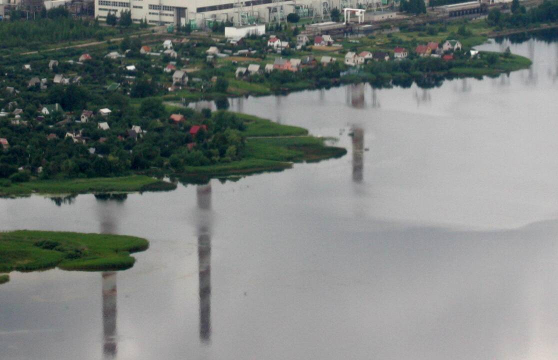 Elektrėnų mariose užklupti brakonieriai nuskandino tinklus 