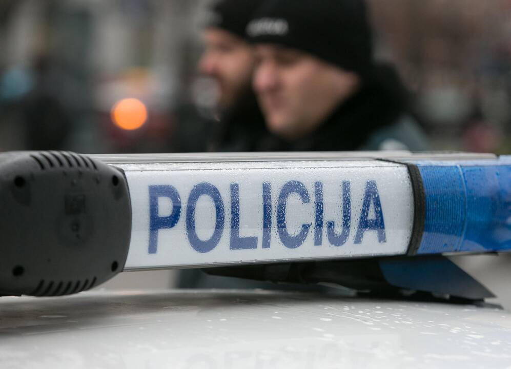 Kandidatas į Marijampolės savivaldybės tarybą bandė papirkti policininkus