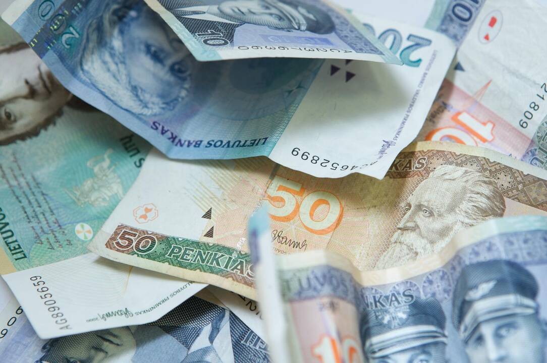 2014 metų biudžeto išlaidos didėja dar 152 mln. litų, pajamos – 177 mln. litų