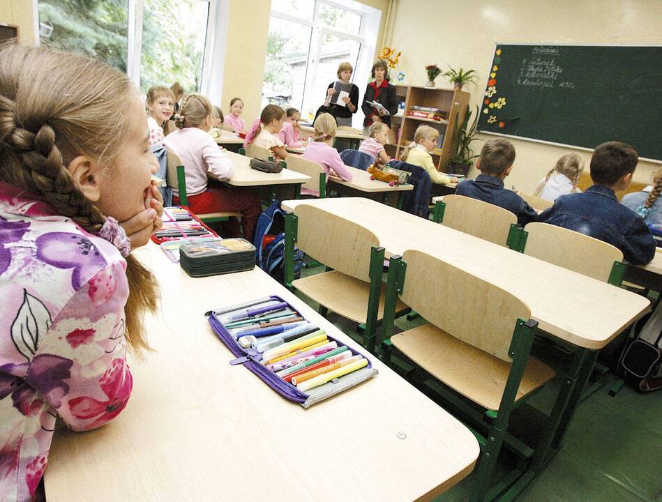 Prezidentūra: mokyklų programoms reikalinga revizija