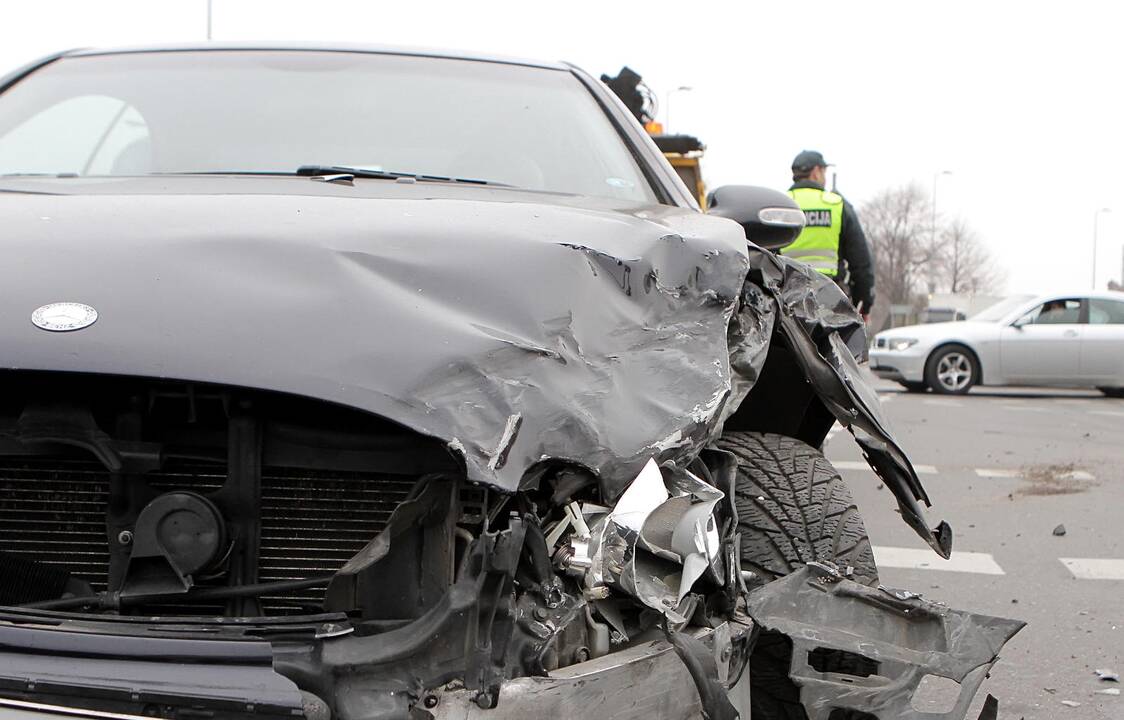 Žudo ne automobiliai, o vairuotojai
