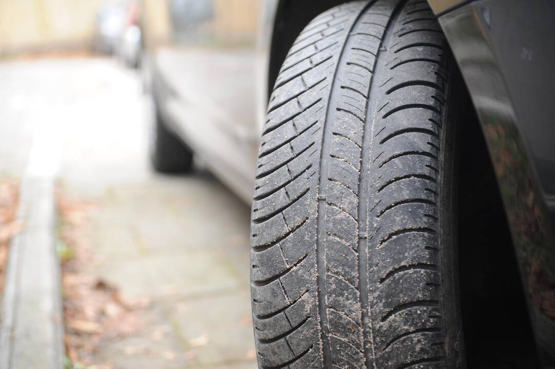 Užsienietį Kaune paliko be dokumentų ir automobilio