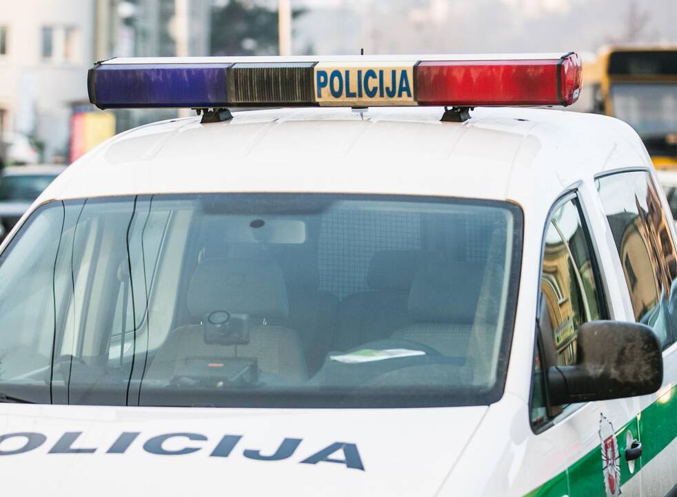 Klaipėdoje dvylikametis iškvietė policiją jį sumušusiai girtai mamai