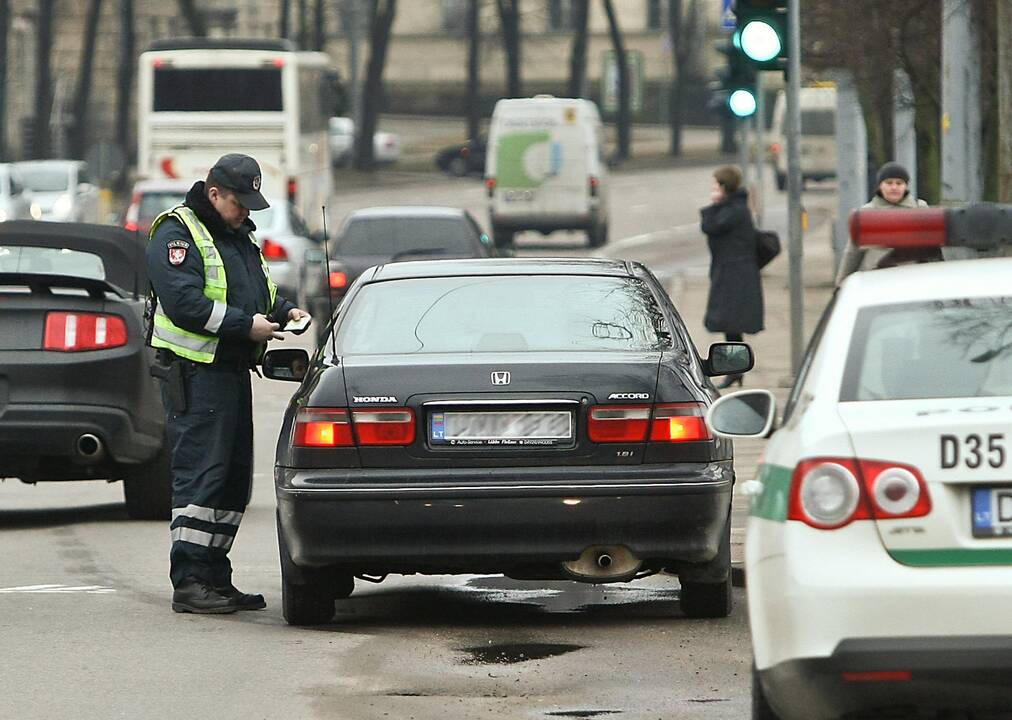 Nulio promilių reikalavimą dažniausiai sulaužo pradedantys vairuotojai 