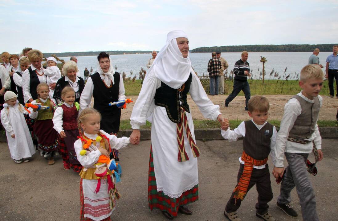 „Pėdos marių dugne“ kviečia į vestuves