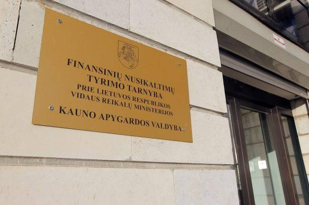 Į tarnybą – buvusių darbdavių užsakymu?