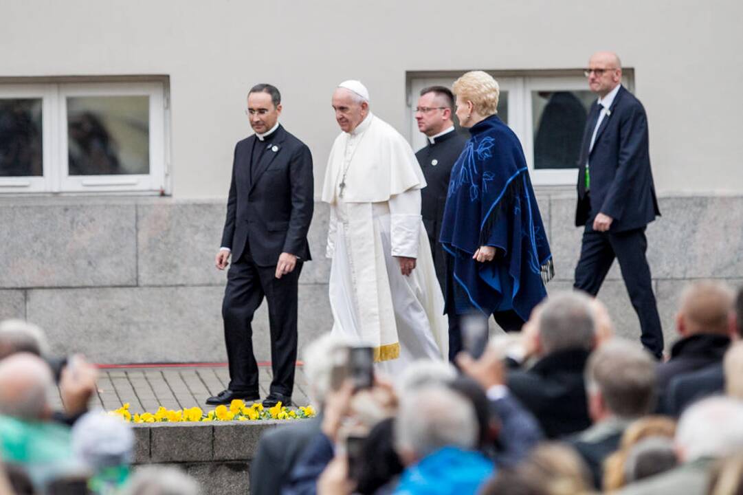 Istorinė diena: į Lietuvą atvyko popiežius Pranciškus