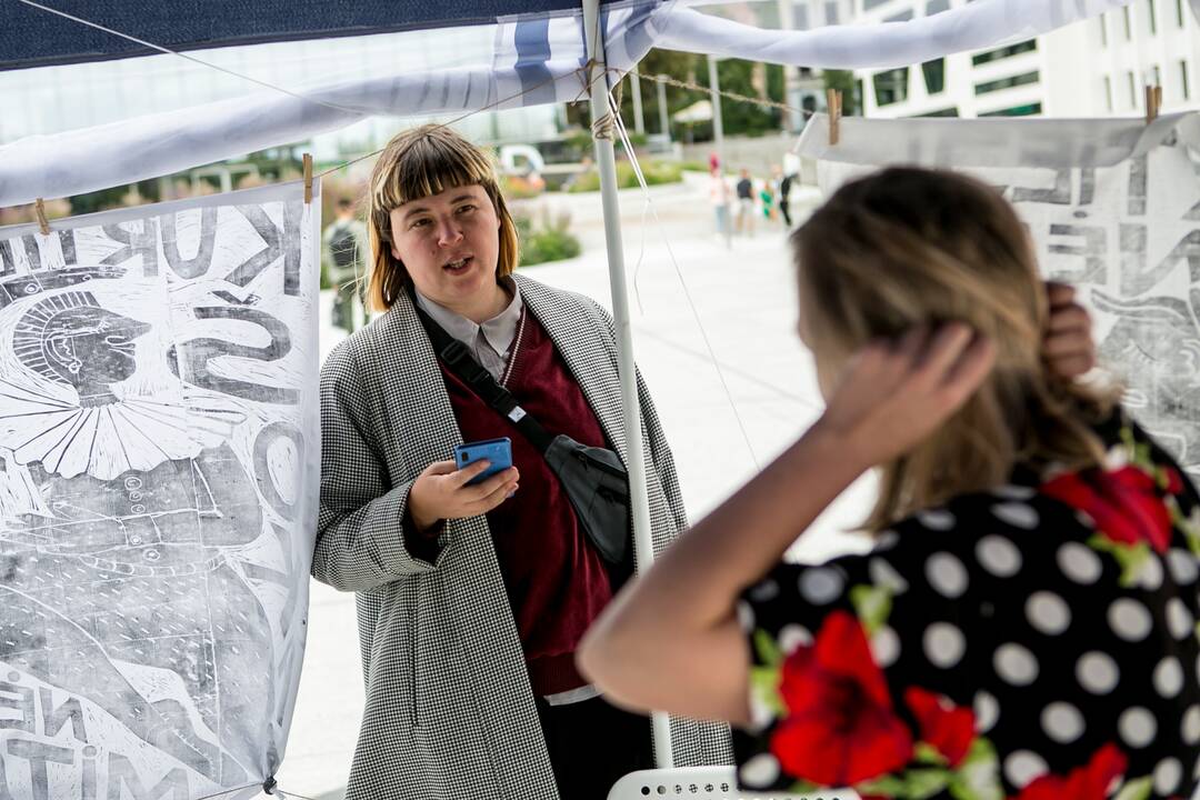 Bendrakūrybos dirbtuvėse „Susipažinkime“ – menininkė Marija Stanevičiūtė