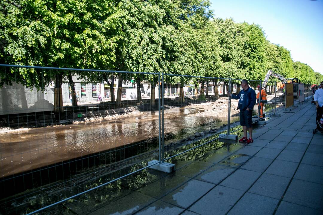 Prakirstas vandens vamzdis Laisvės al.