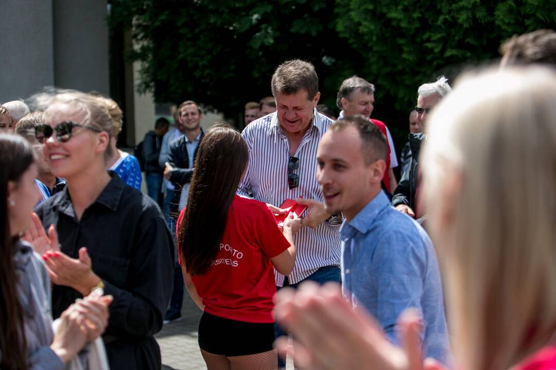 Protesto akcija „Kabinu sportbatį ant vinies 2018“