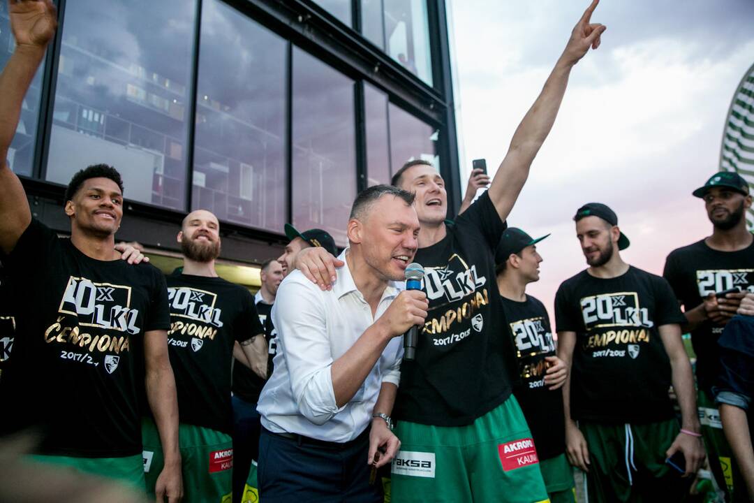 „Žalgiris“ kartu su aistruoliais švenčia pergalę