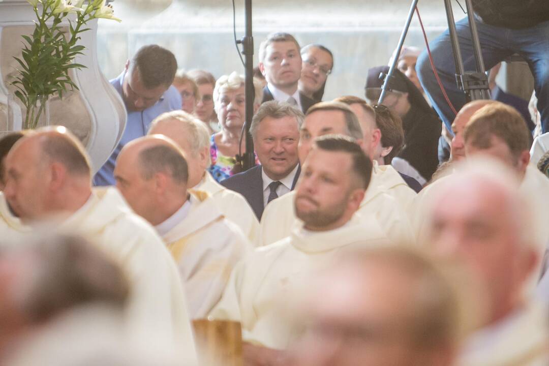Įšventintas naujas vyskupas A. Jurevičius