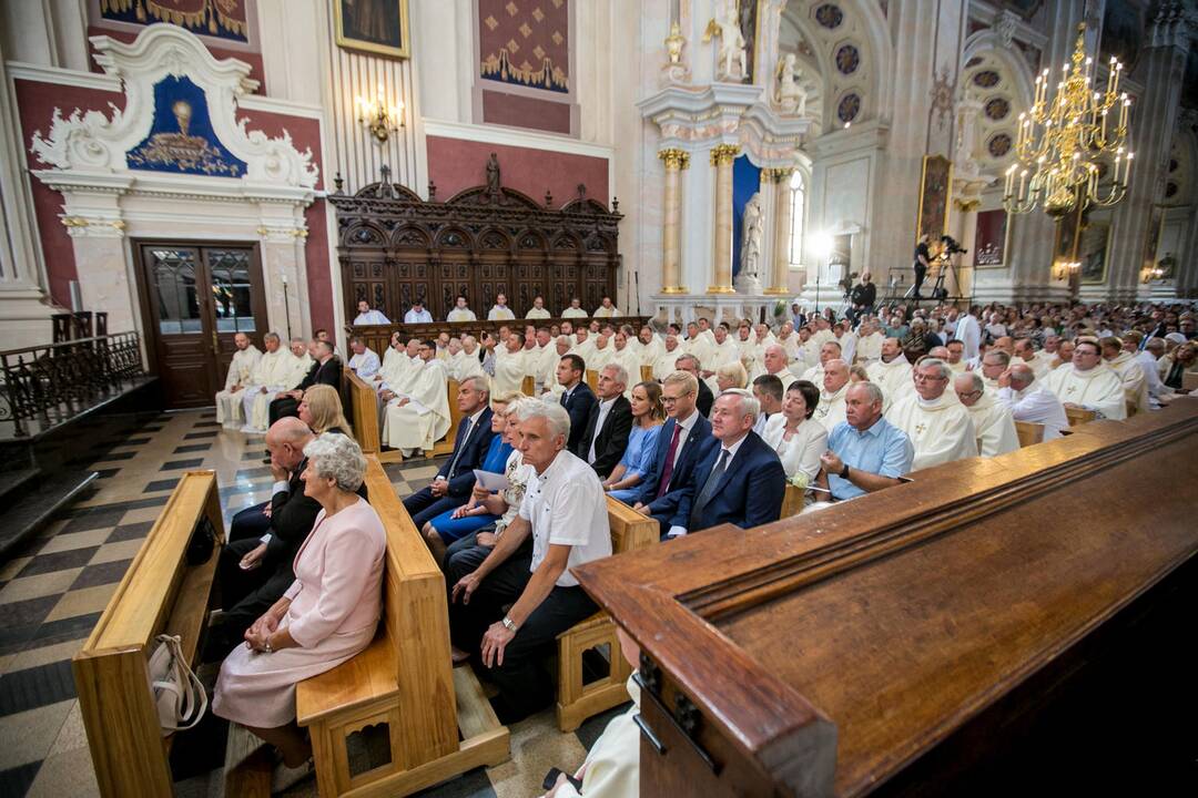 Įšventintas naujas vyskupas A. Jurevičius