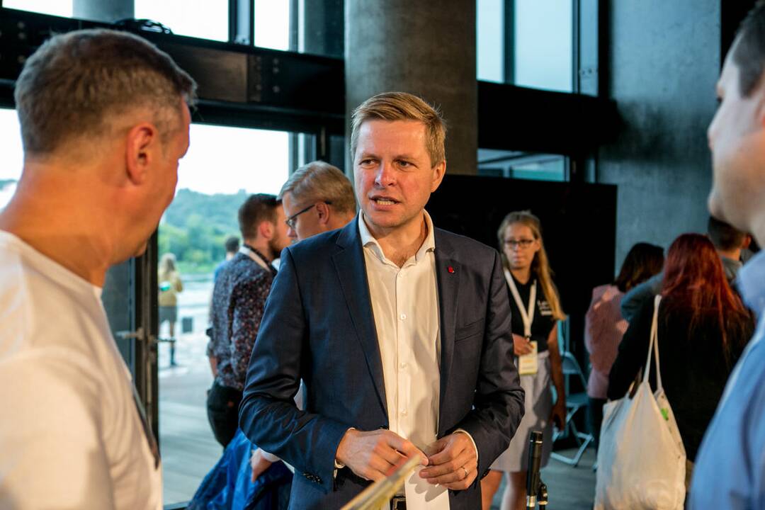 Diskusija : Vilnius vs Kaunas : kas ką vejasi?