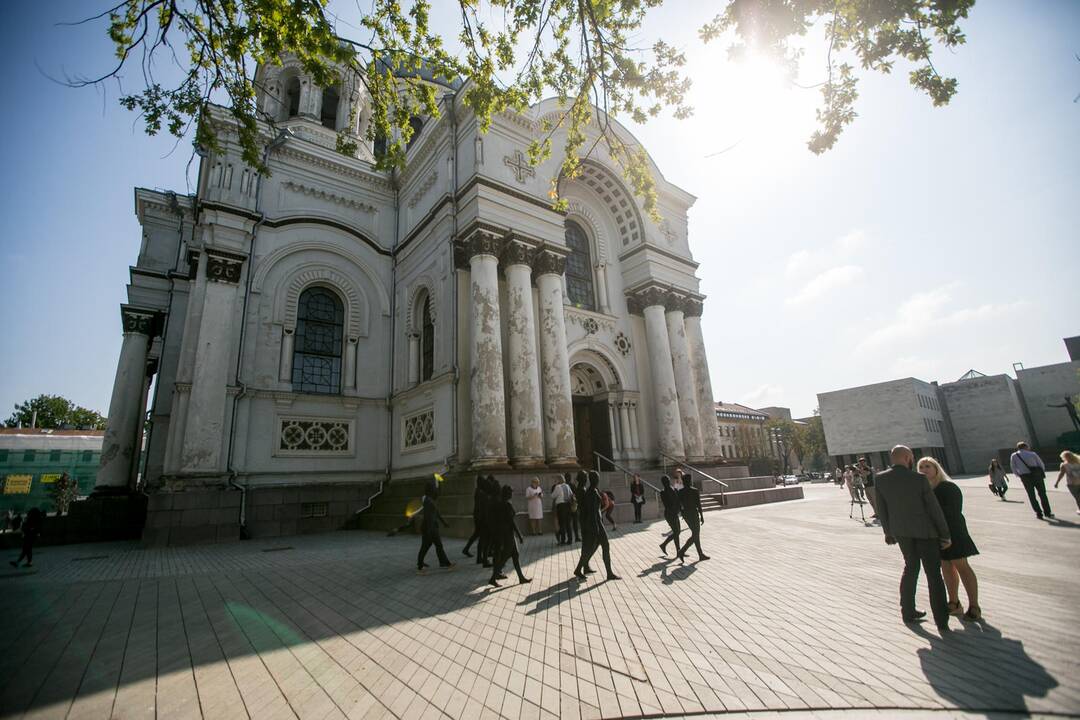 Į savižudybių prevenciją – nekasdieniu žvilgsniu