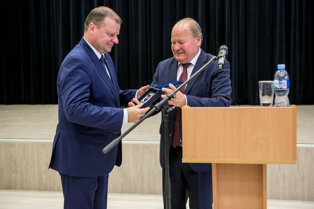 S.Skvernelis susitiko su nestreikuojančio Kauno rajono mokytojais