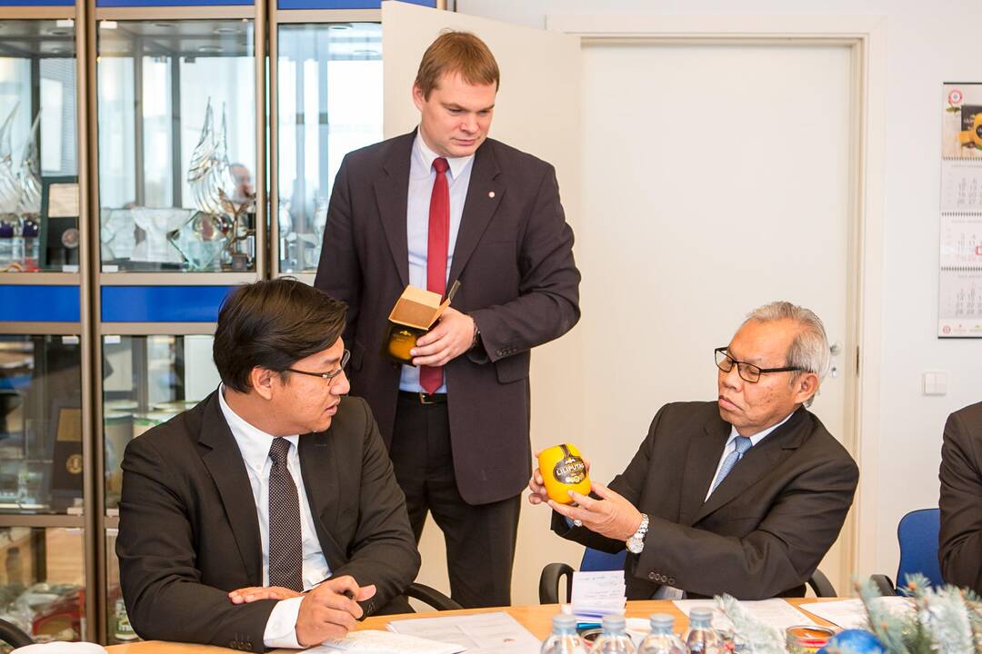 Indonezijos ambasadorius lankėsi bendrovėje „Marijampolės pieno konservai“
