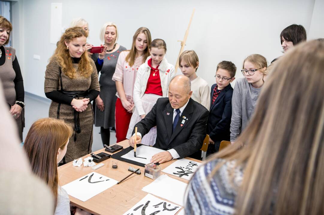 Kaligrafijos pamoka J.Dobkevičiaus progimnazijoje
