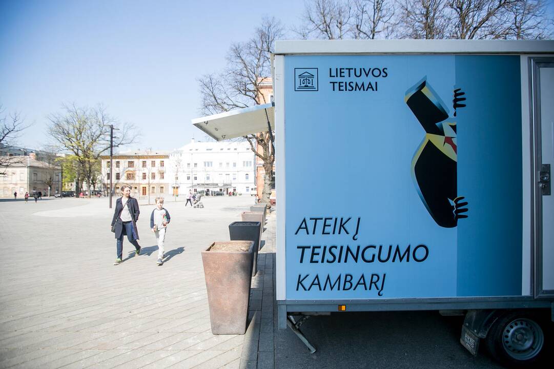 „Teisingumo kambarys“ Nepriklausomybės aikštėje