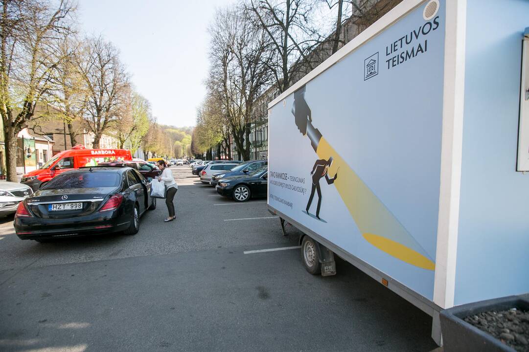 „Teisingumo kambarys“ Nepriklausomybės aikštėje