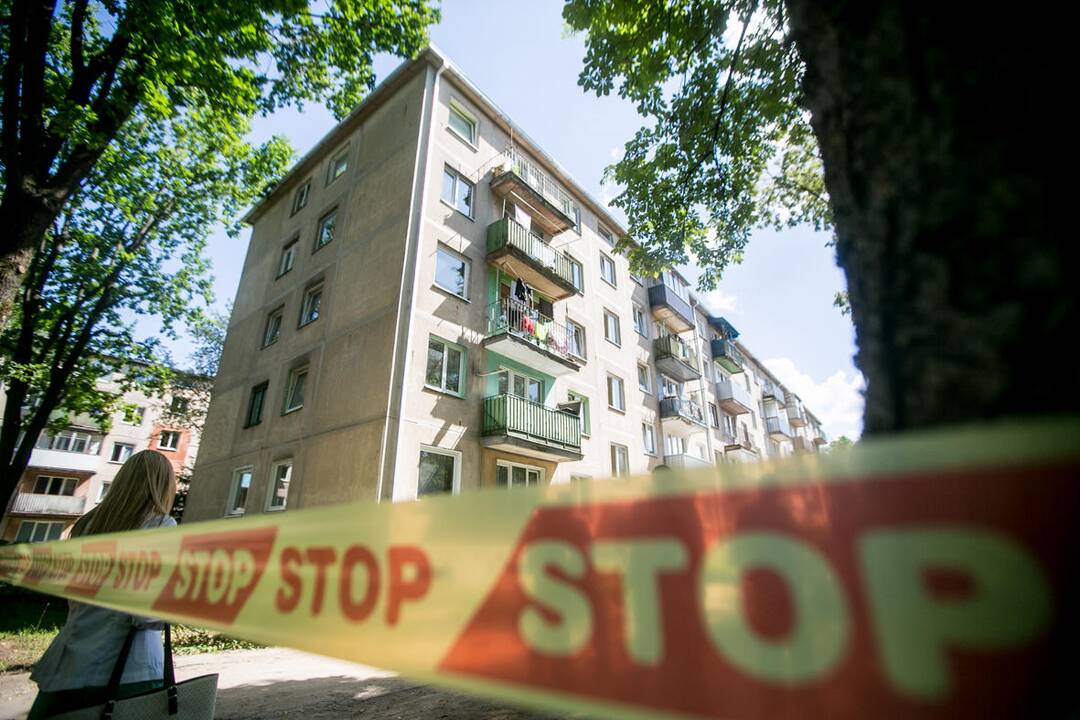 Kauno daugiabučio sienoje atsivėrė didžiulis plyšys