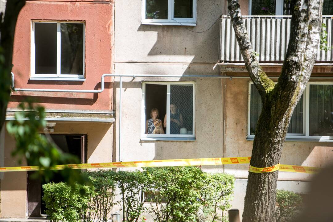 Kauno daugiabučio sienoje atsivėrė didžiulis plyšys