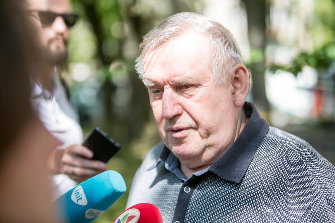 Kauno daugiabučio sienoje atsivėrė didžiulis plyšys