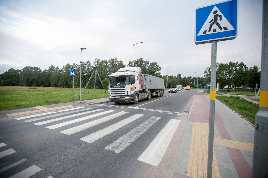 Protesto akcija prieš sunkiasvorius automobilius